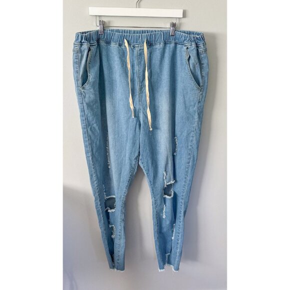 Hayden Lightwash Distressed Jeans - Picture 4 of 10
